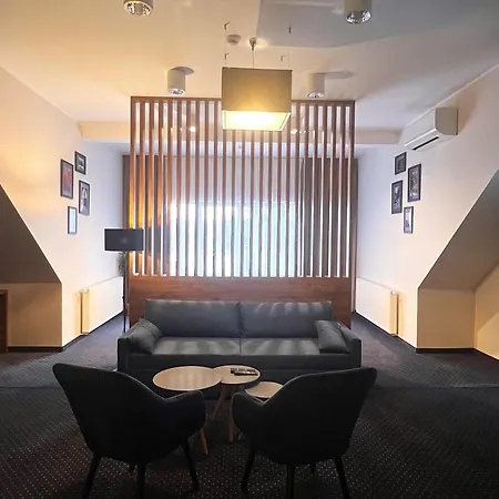 Hotel apartamentowy Gościnne Wip 4*